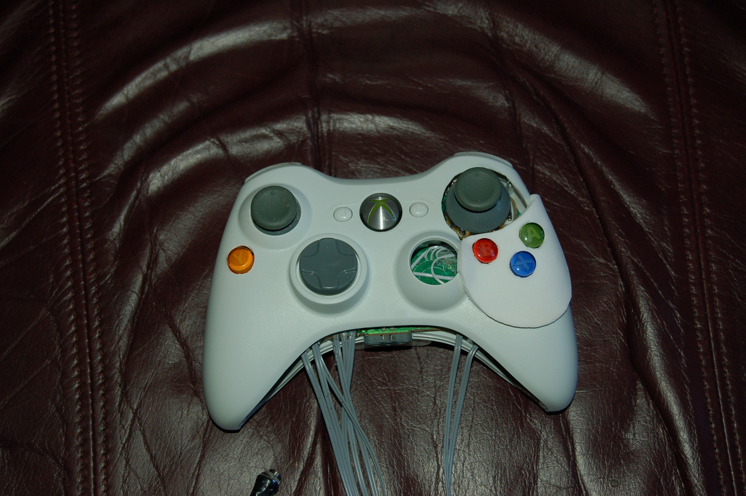 Photo of the final modified Xbox 360 controller